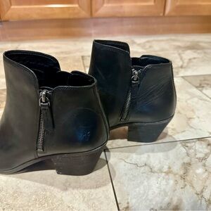 Frye dual zipper short boots